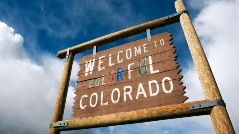 colorado welcome sign 1024x576